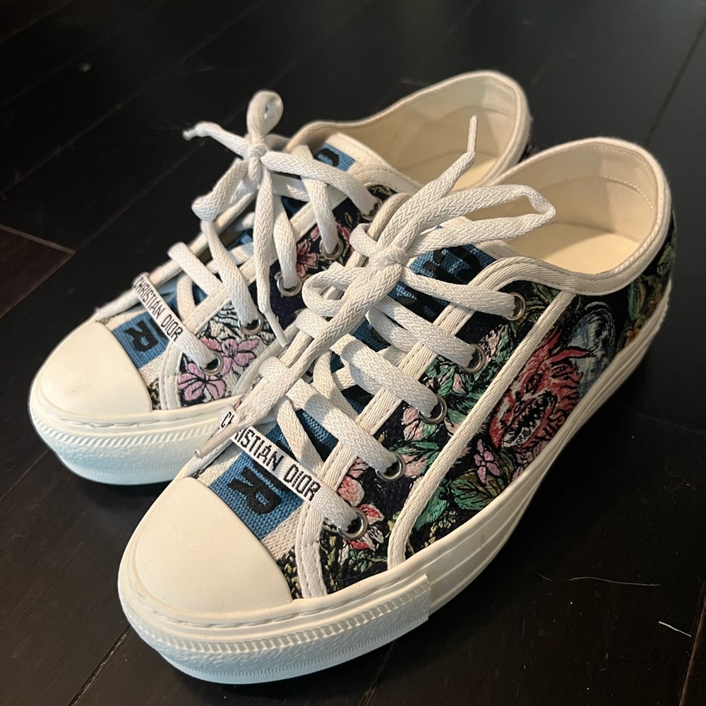 Walk’n Dior sneakers with good price